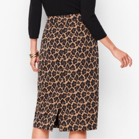Talbots Women's Plus Size 20W Leopard Jacquard Pencil Skirt - Picture 2 of 10